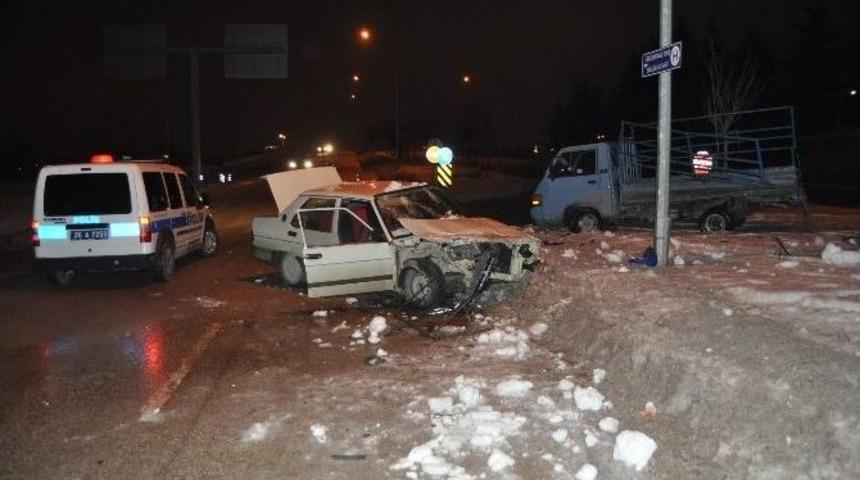 Eskişehir&rsquo;de Korkutan Kaza: 5 Yaralı