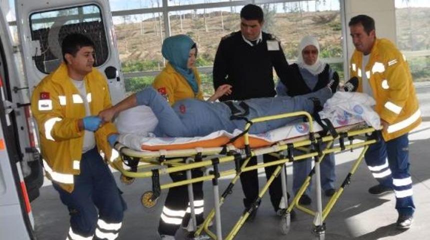 Paketleme Makinesine Eline Kaptırdı 2 Parmağı Koptu