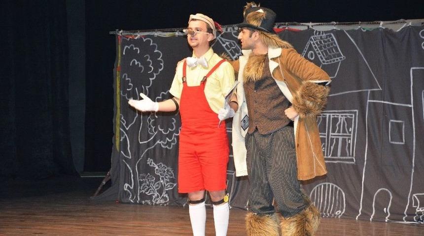 Başkan G&ouml;rmez&rsquo;den &Ccedil;ocuklara S&ouml;mestr Hediyesi