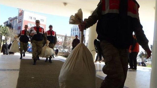 Bayanlardan Oluşan Uyuşturucu &Ccedil;etesi &Ccedil;&ouml;kertildi 1