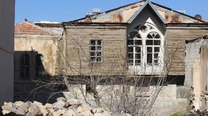 Kilis&rsquo;te Tarihi Konaklar Restorasyon Edilmeyi Bekliyor