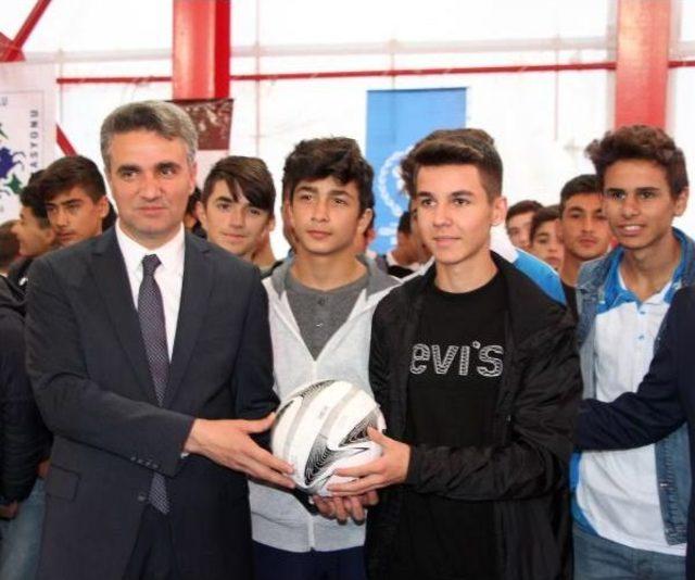 Bolu da Amat&ouml;r Spor Kul&uuml;plerine 80 Bin Tl lik Yardım 3