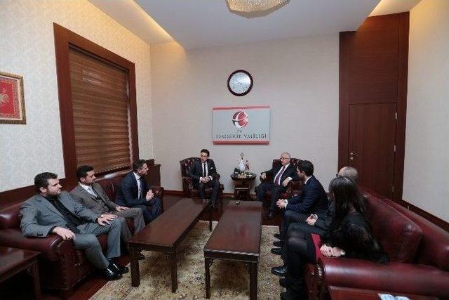 Eskişehir Gen&ccedil; Girişimciler Kurulu &Uuml;yelerinden Vali Tunaya Ziyaret 1