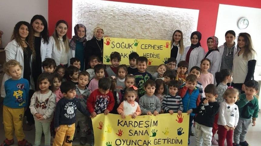 Askere Termal İ&ccedil;lik, Afrinli &Ccedil;ocuklara Oyuncak