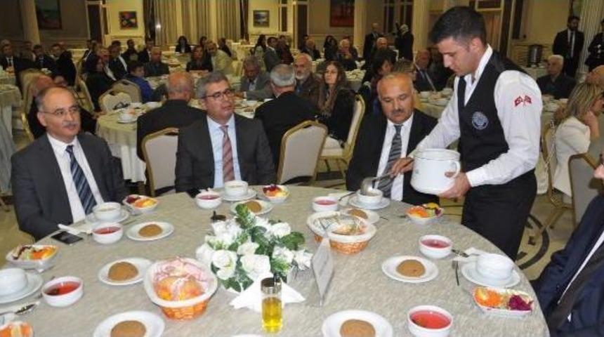 Gazi &Uuml;niversitesi'nde Muharrem Iftarı
