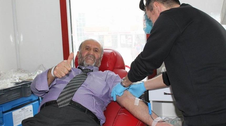 Saadet Partililer Zeytin Dalı Operasyonu İ&ccedil;in Kan Bağışı Yaptı