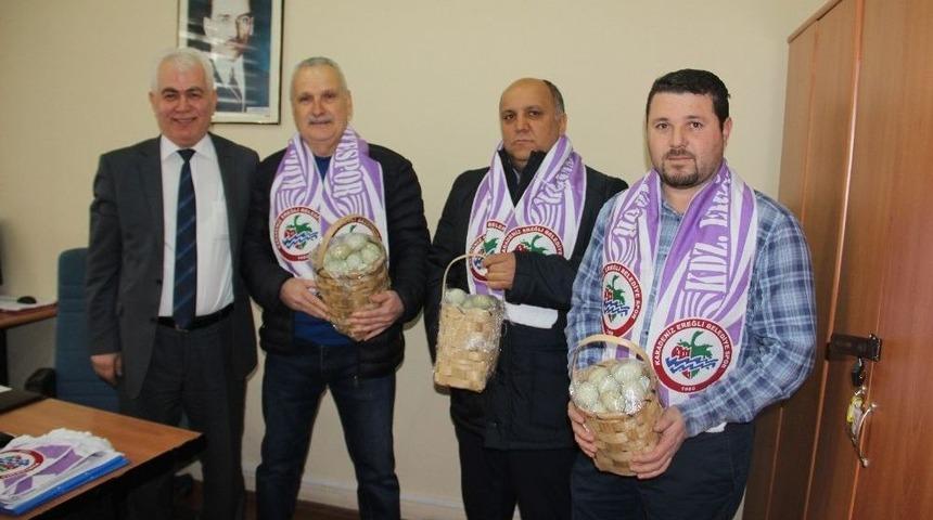 Şampiyonluk Kampanyasına 3 Sepet Yumurta Desteği Verdiler