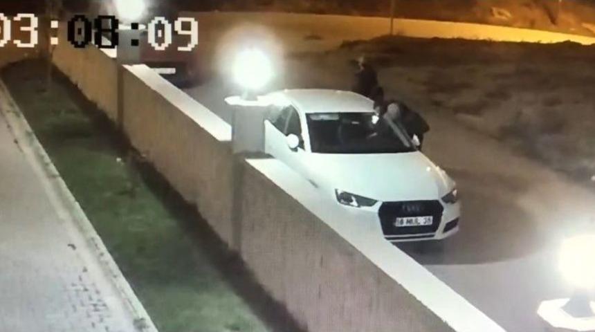 Oto Faresi &Ouml;nce Kameraya Sonra Polise Yakalandı