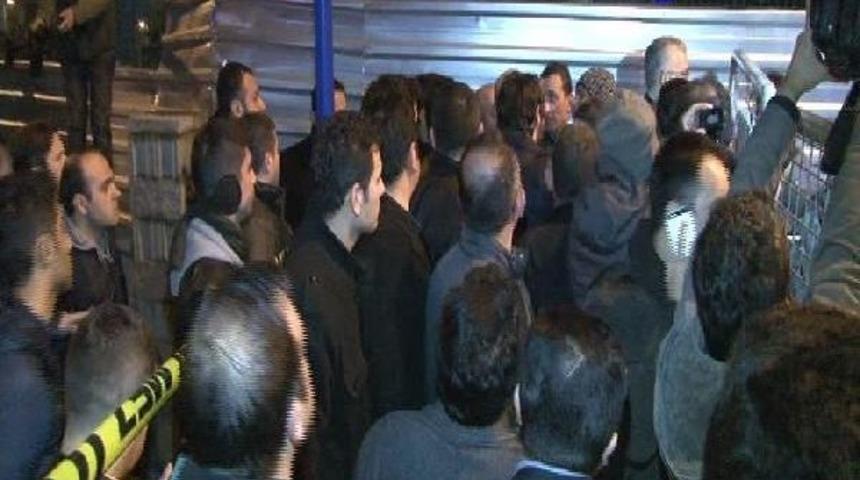 Bank Asya Genel M&uuml;d&uuml;rl&uuml;ğ&uuml; &Ouml;n&uuml;nde Protesto G&ouml;sterisi