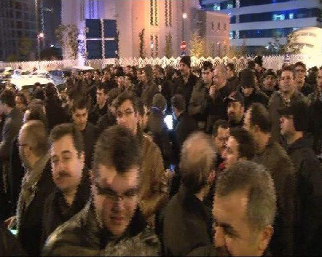 Bank Asya Genel Müdürlüğü Önünde Protesto Gösterisi