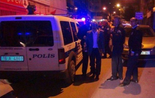 Bursa da Kocasının Birlikte Alkol Aldığı Arkadaşını Bı&ccedil;akladı 1