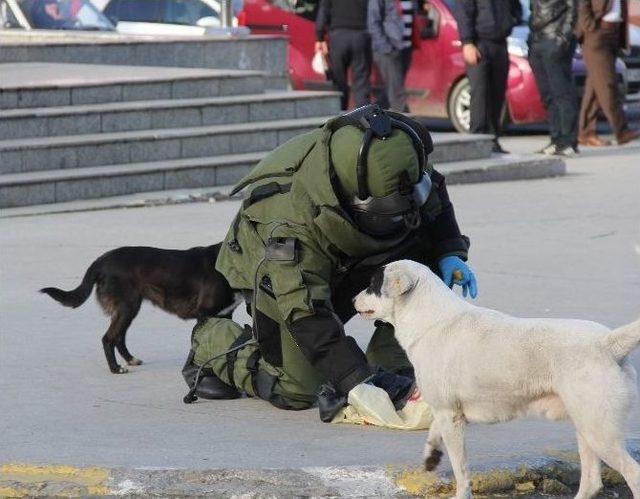 Ş&uuml;pheli Paket &Ouml;n&uuml;ne D&uuml;ş&uuml;nce 1
