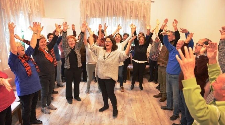 Kahkaha Atarak Stresten Arındılar