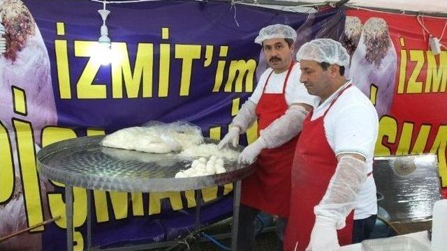 Burhaniye&rsquo;de Festival Pazarı İlgi G&ouml;rd&uuml; 1