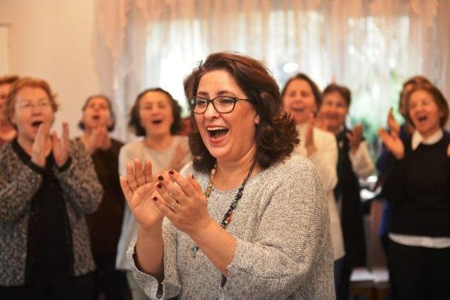 Kahkaha Atarak Stresten Arındılar 1