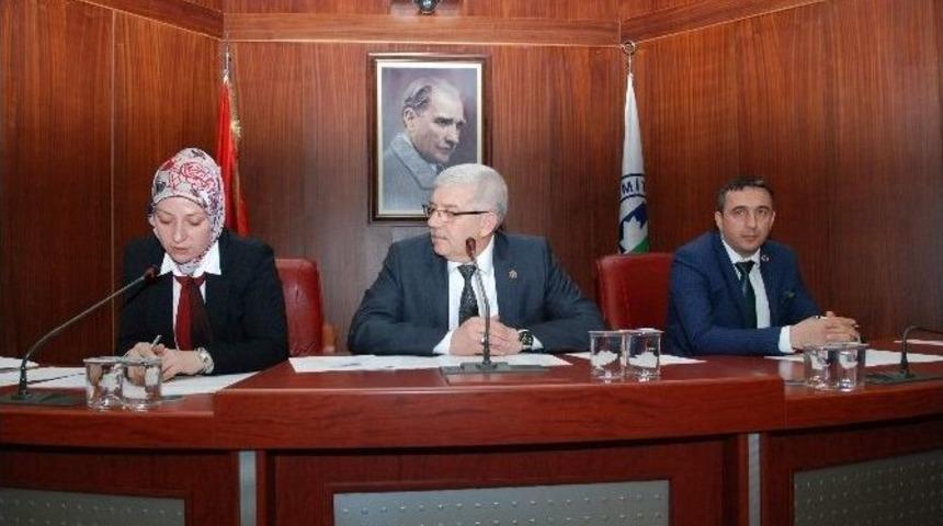İzmit Belediyesi Meclis Toplantısı Yapıldı