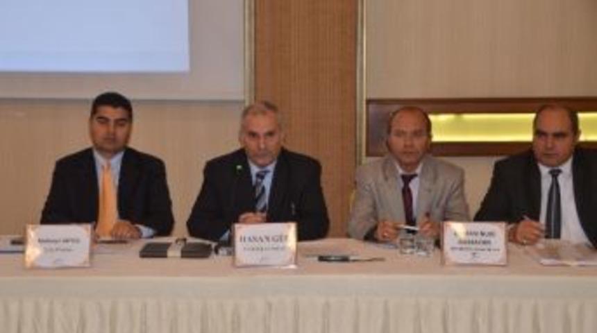 G&uuml;l, M&uuml;d&uuml;rlerden Şeffaf Ve &Ccedil;&ouml;z&uuml;m Odaklı Olmalarını İstedi