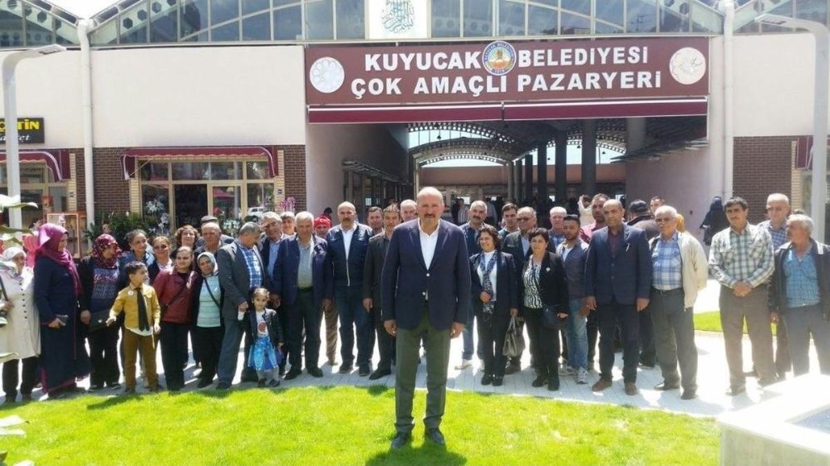 Kuyucaklı Vatandaşlar Pazar Yerinden Memnun