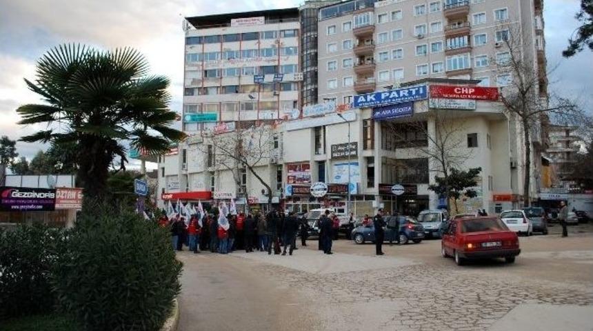 Grevci İş&ccedil;iler Eylem Yaptı