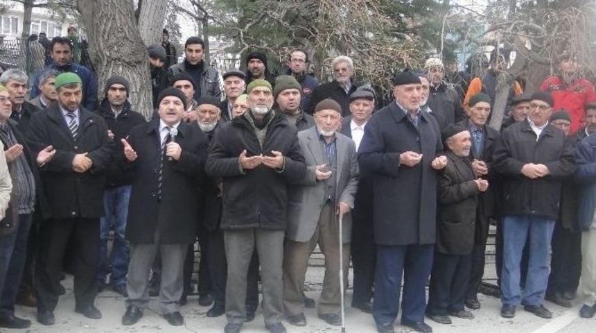 Sungurlu&rsquo;da İlk Umre Kafilesi Kutsal Topaklara Uğurlandı