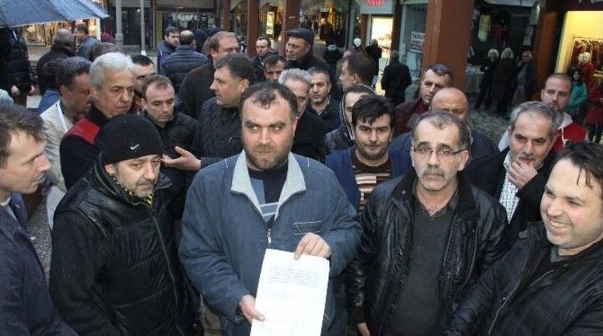 &Ccedil;arşı Esnafından Kaldırım Teşhir Yasağına Tepki