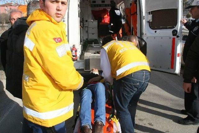 Yozgat&rsquo;ta Taksi Kaza Yaptı M&uuml;şteri Yaralandı 1