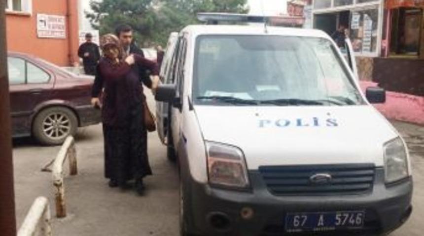 Tartıştığı Akrabasını Bı&ccedil;akla Yaraladı