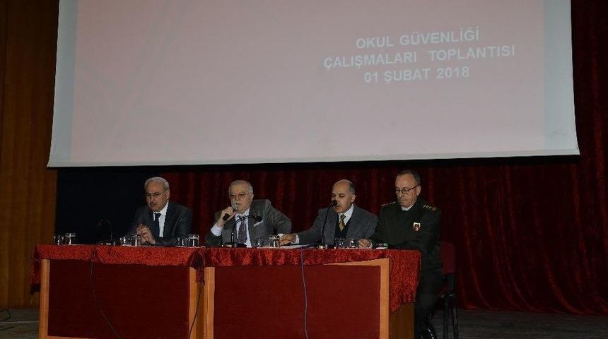 Vali Necati Şent&uuml;rk: "okul &Ccedil;evrelerinde Uyuşturucu Satılmasına Asla M&uuml;sade Etmeyeceğiz"