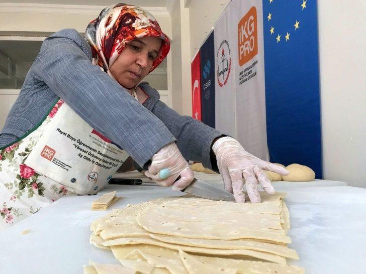 Tokat’ta Yöresel Ürünlere Kadın Eli Değdi G1