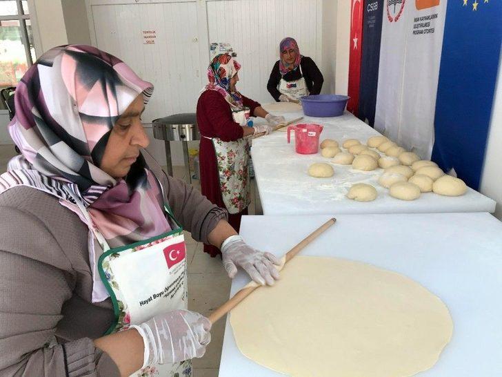 Tokat’ta Yöresel Ürünlere Kadın Eli Değdi G2