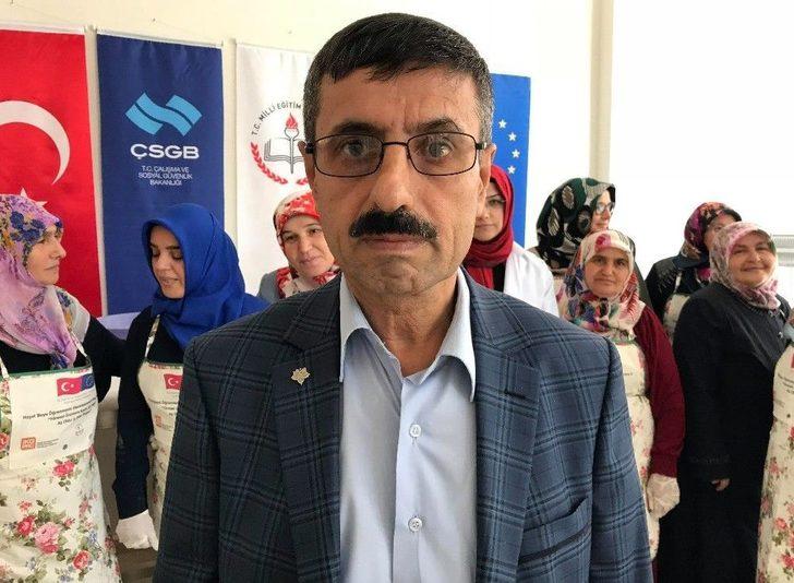 Tokat’ta Yöresel Ürünlere Kadın Eli Değdi G5