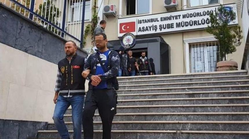 Fransa Ve İtalya'dan &Ccedil;alınan Ara&ccedil;lar İstanbul'da Ele Ge&ccedil;irildi, 3 Kişi Tutuklandı