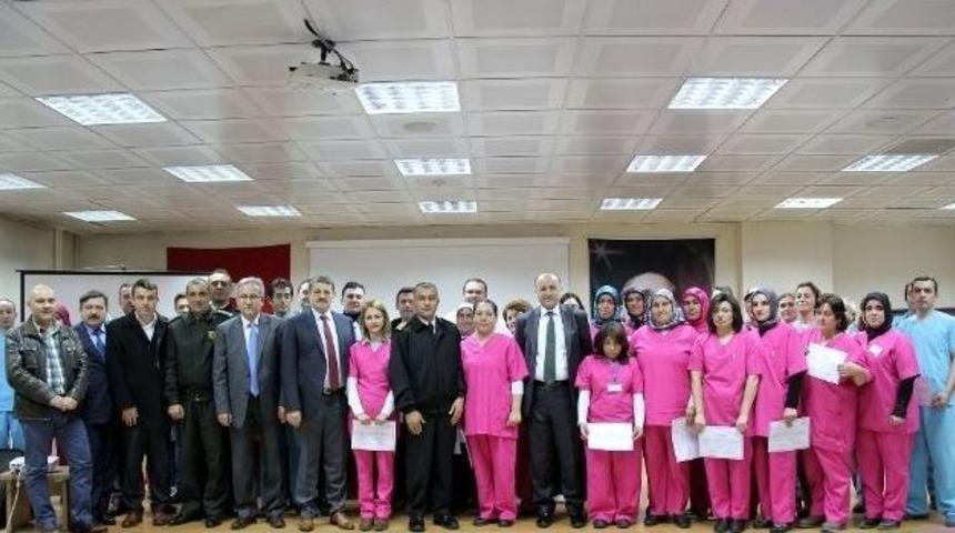 Yaşlı Ve Hasta Bakım Refakat&ccedil;ileri Sertifika Aldı