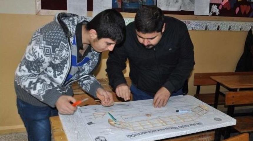 İslahiye&rsquo;De Model U&ccedil;ak Kursu