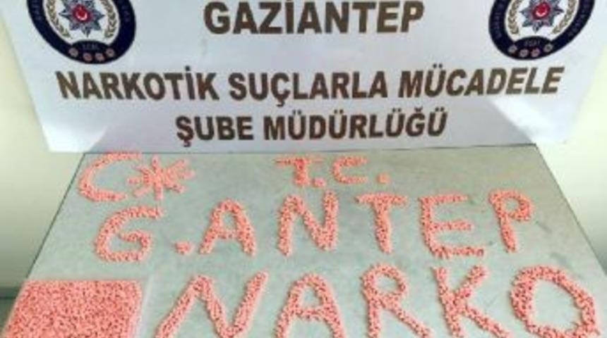 Gaziantep'te 3 Bin Uyuşturucu Hap Ele Ge&ccedil;ti