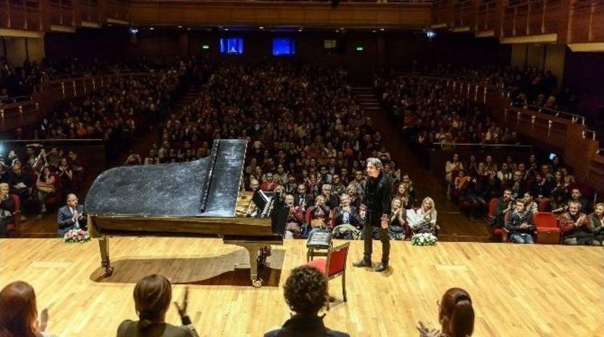 İzmir&rsquo;de Fazıl Say R&uuml;zgarı