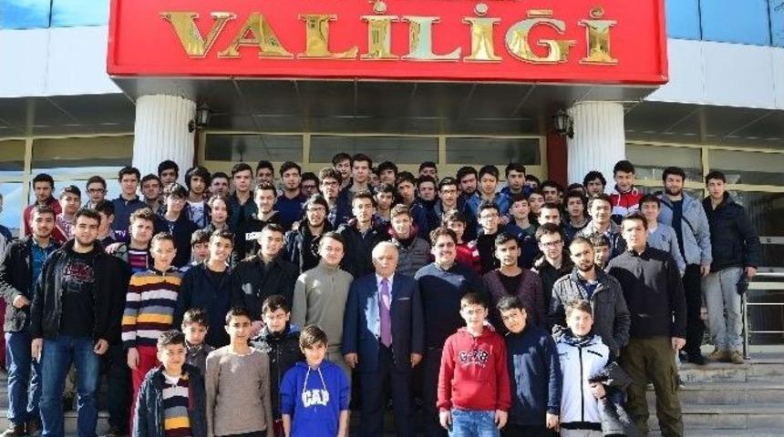Kırşehir Valisi Şent&uuml;rk: &ldquo;&uuml;lkemiz Değer Sahibi Gen&ccedil;likle Kalkınacak&rdquo;