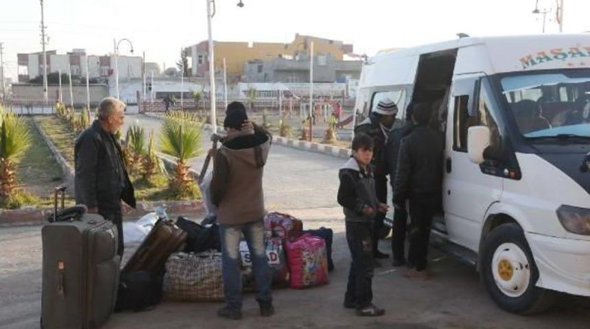 Telafer'den Ka&ccedil;an 500 T&uuml;rkmen, Ak&ccedil;akale'ye Geldi