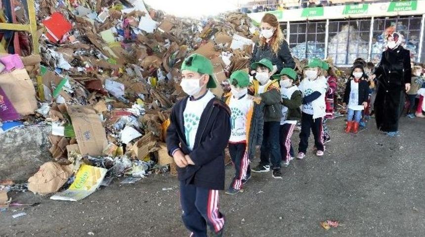 Minikler Geri D&ouml;n&uuml;ş&uuml;m Tesisini Gezdi