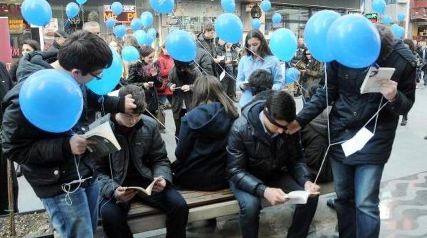 &Ouml;ğrenciler Mobil Bağımlılığa Vurgu Yaptı