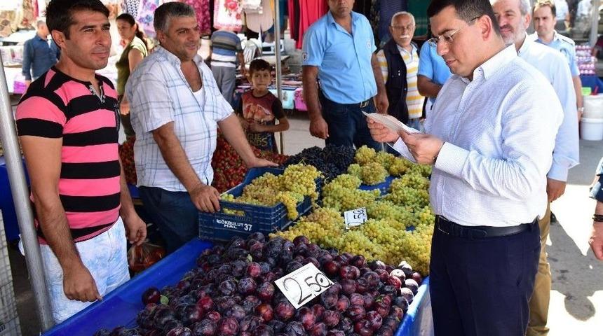 Başkan T&uuml;t&uuml;nc&uuml; Pazar Denetiminde