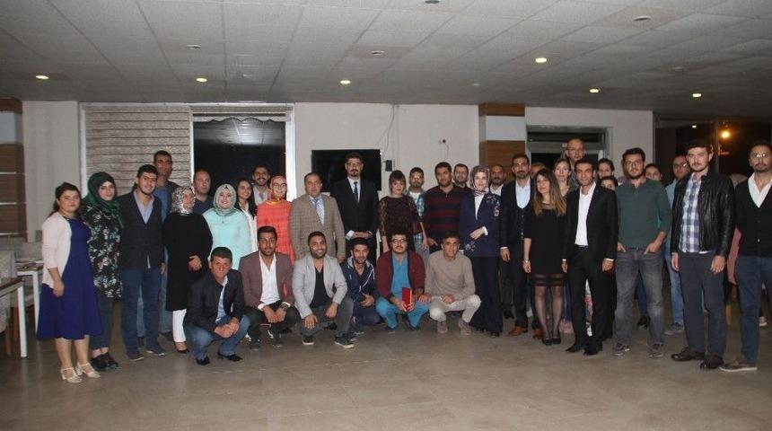 Tayini &Ccedil;ıkan Doktorlara Veda Yemeği