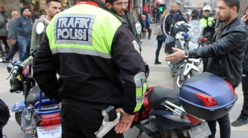 Tescilsiz Elektrikli Bisiklet Kullanımına Bin 2 Tl Ceza
