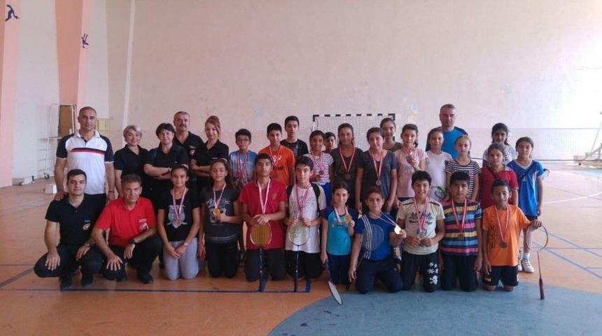 Badminton Altın Raketler Y&uuml;reğir İl&ccedil;e Birinciliği