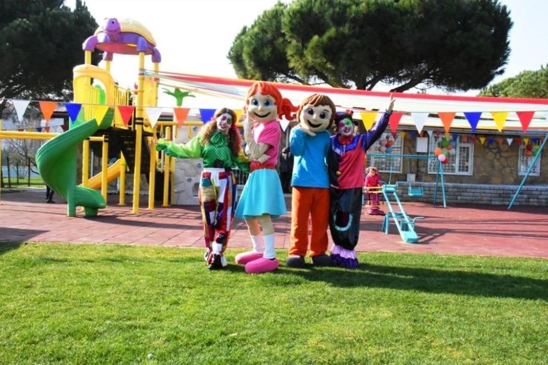 S&uuml;leymanpaşa &Ccedil;ocuk Kul&uuml;b&uuml; Yarıyıl Tatil Şenliği İle &Ccedil;ocukların Y&uuml;z&uuml;n&uuml; G&uuml;ld&uuml;rd&uuml;