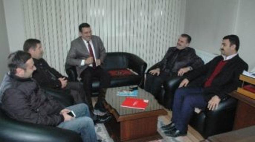 Okullarda Kuru Kayısı Dağıtımı