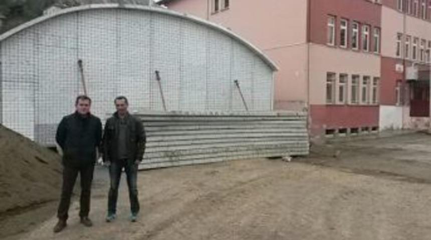 Isparta Eğirdir&rsquo;deki &Ouml;ğrenciler, Artık Sıra &Uuml;zerinde Yemek Yemeyecek