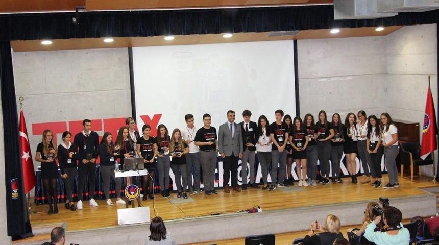 İlham Veren Konuşmacılar Hayat Değiştiren Fikirlerini Tedxyouth&rsquo;ta Anlattı