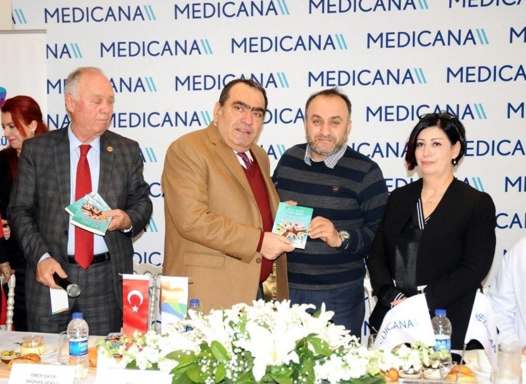 D&uuml;nya Kanser G&uuml;n&uuml;&rsquo;nde Hastalara Moral Ziyareti