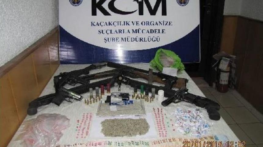 Eskişehir'de Uyuşturucu Operasyonu: 16 G&ouml;zaltı